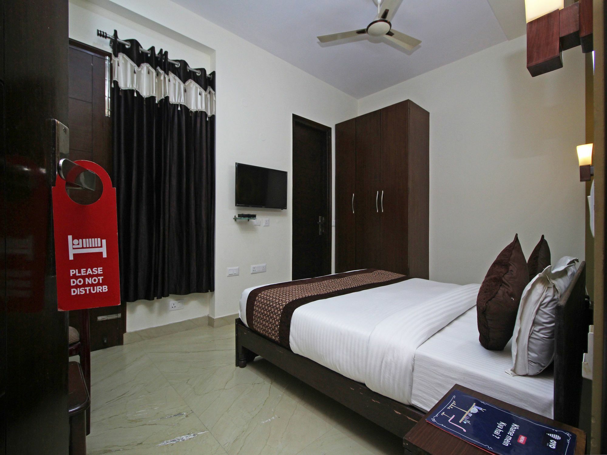Fabhotel Mannat Residency Sec 52 Гургаон Экстерьер фото